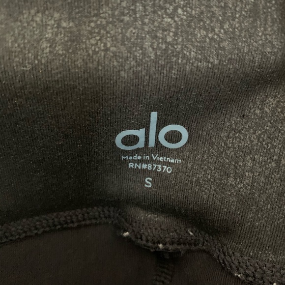 Alo Yoga Airbrush faux leather leggings - Picture 9 of 9